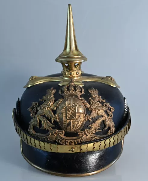 Bavarian Infantry Officers Pickelhaube Visuel 1 principal